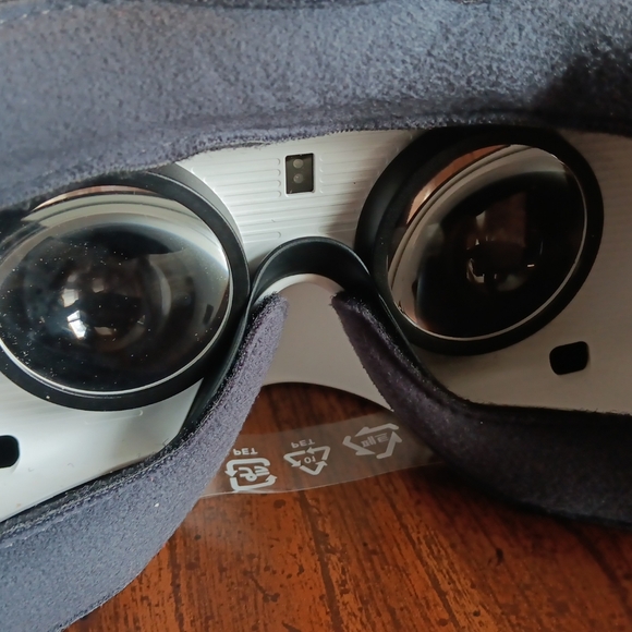SAMSUNG GEAR VR - Picture 8 of 11